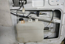 Монтаж топливного отопителя бака под обшивку двери багажника и его подключение к отопителю